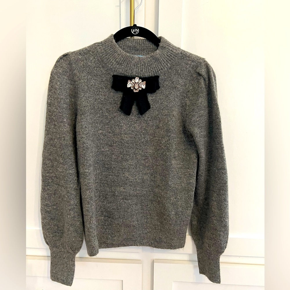 Cece long sleeved sweater with jeweled bow detail size XXS NWT